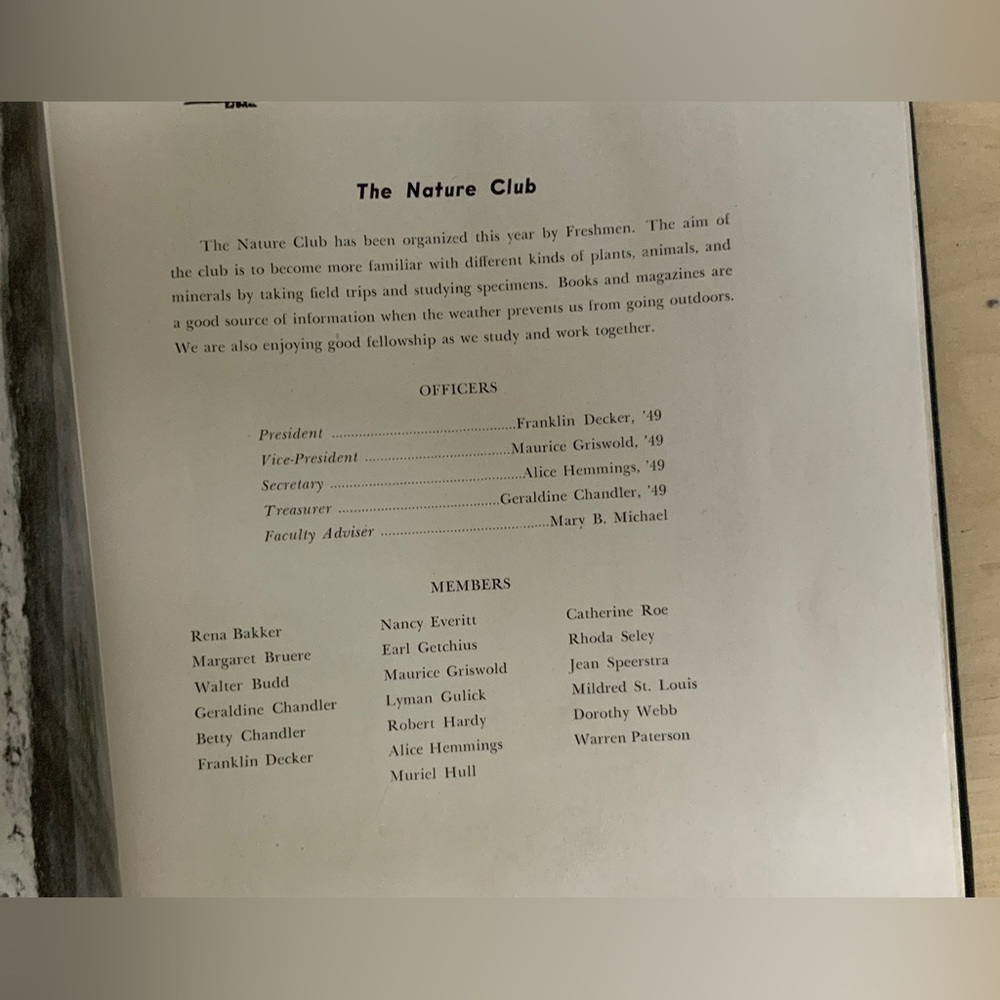 WW II era,  HACKETTSTOWN NJ HIGH SCHOOL YEAR BOOKS - Picture 14 of 16